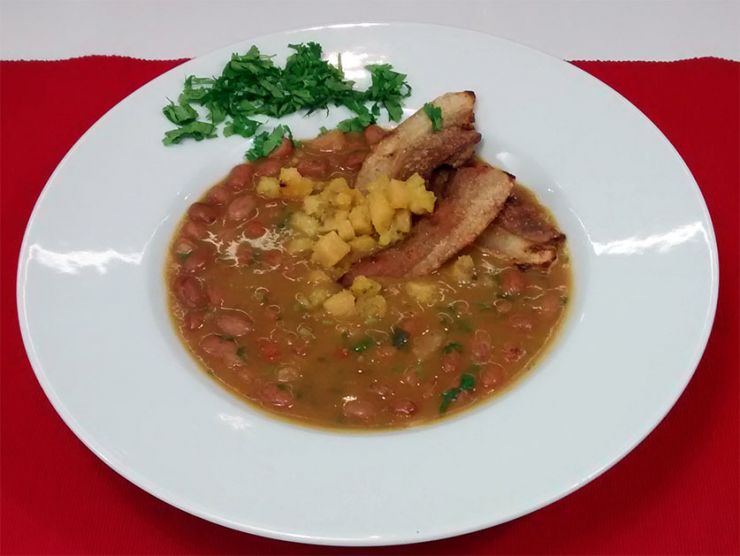 Cazuela de Frijoles